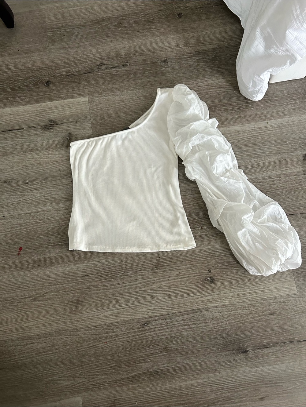 Anthropologie White One-Shoulder Puff-Sleeve Tank